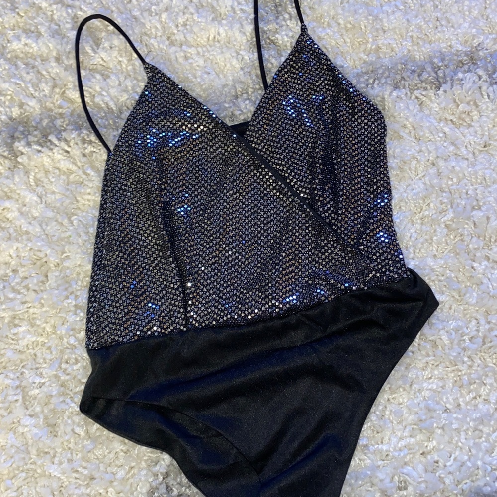Super sparkly tank top bodysuit. Size: small